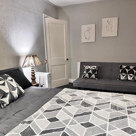 Preston'S Long Stay Accommodation Престън Екстериор снимка