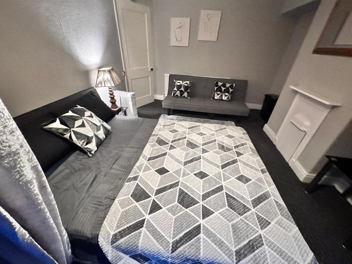 Preston'S Long Stay Accommodation Престън Екстериор снимка